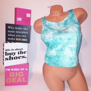 Decree Crop‎ Top
